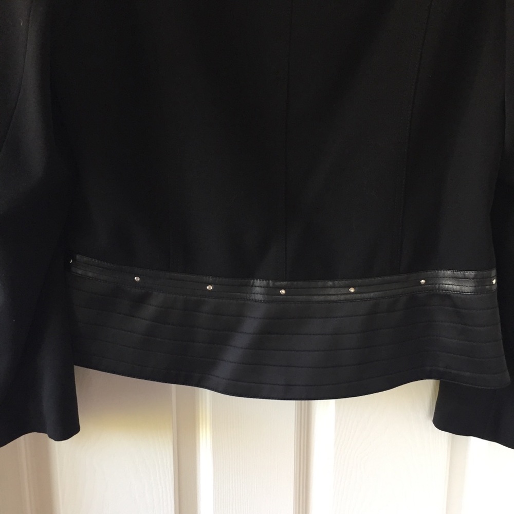 Vex jacket!🖤 - Picture 7 of 8